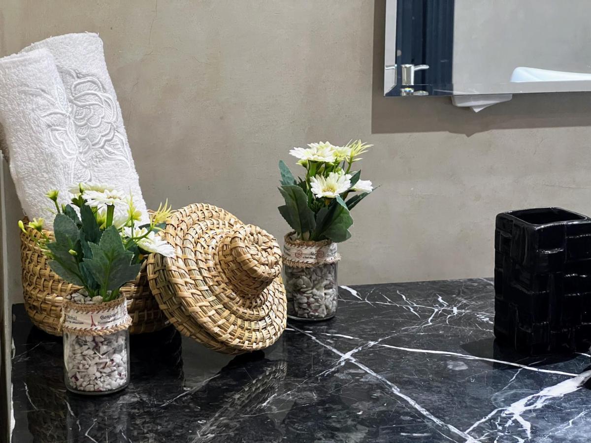 Moderne, Lumineux & Spacieux Avec Balcon -Central -Wifi-Smart Tv-Clim Marrakesh Eksteriør billede